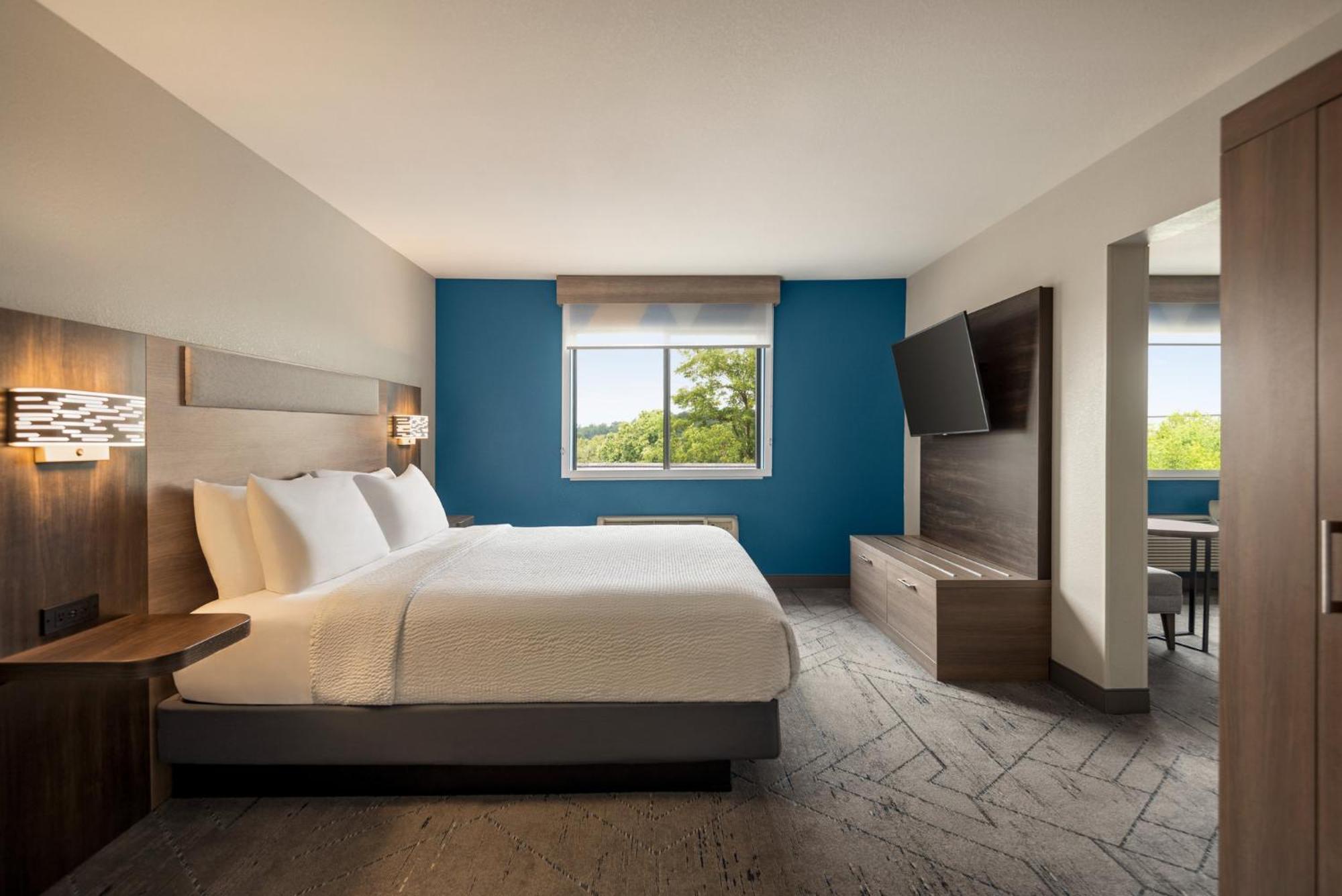 Express By Ihg Hotel